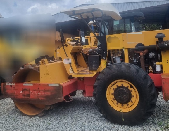 Rolo Compactador Dynapac CA15 ano 1999 - CA15 - Pavimentação e Infraestrutura