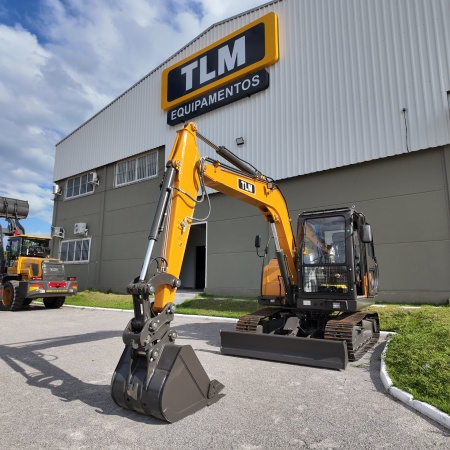 Escavadeira TLM  TL65J ano 2026 - TL65J - Máquinas de Linha Amarela