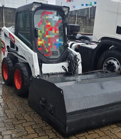 Mini Carregadeira Bobcat S450 ano 2022