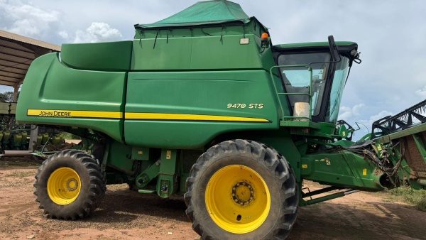 Colheitadeira John Deere 9470 ano 2012