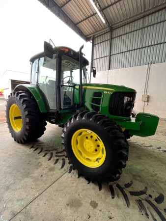 Trator John Deere 6100J ano 2018