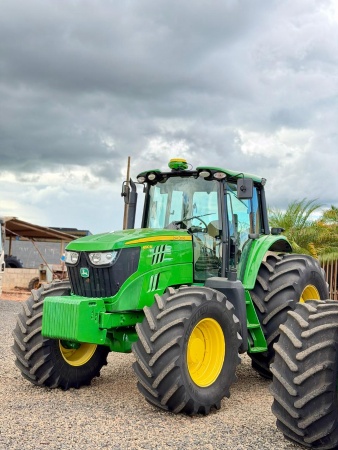 Trator John Deere 6190M ano 2022
