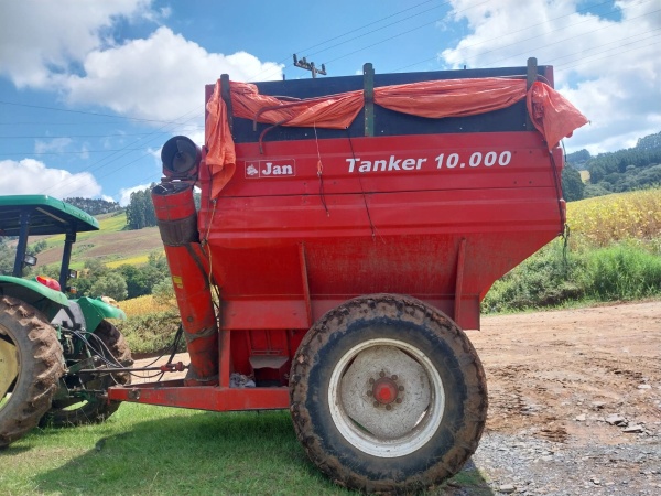 Carreta Graneleira Jan TANKER 10.000 ano 2008