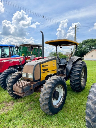 Trator Valtra BL77 ano 2005