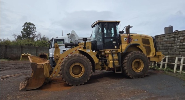 Pá Carregadeira Caterpillar 966L ano 2022 - 966L - Máquinas de Linha Amarela