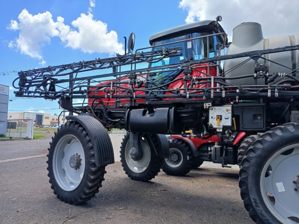 Pulverizador Autopropelido Massey Ferguson MF 9030 ano 2015
