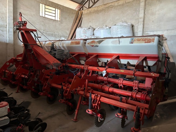 Plantadeira Kuhn PG 1500 ano 2012