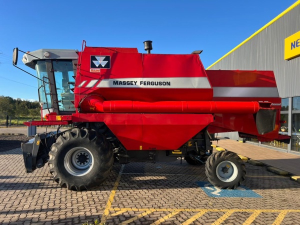 Colheitadeira Massey Ferguson MF32 ano 2008