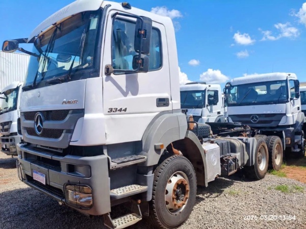 Caminhão Mercedes Benz Axor 3344 ano 2018