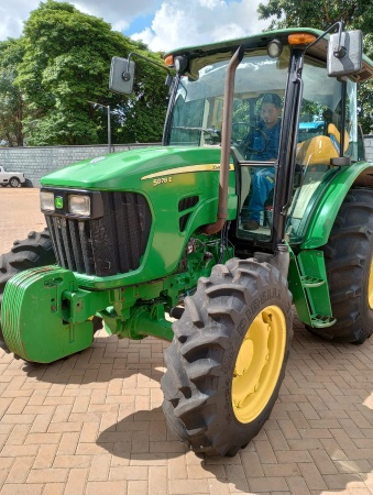 Trator John Deere 5078 ano 2017