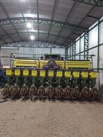 Plantadeira John Deere 1111 ano 2014