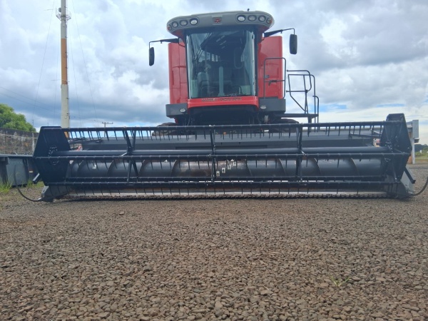 Colheitadeira Massey Ferguson MF 5690 ano 2019