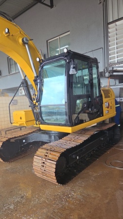 Escavadeira Caterpillar 313 GC ano 2024