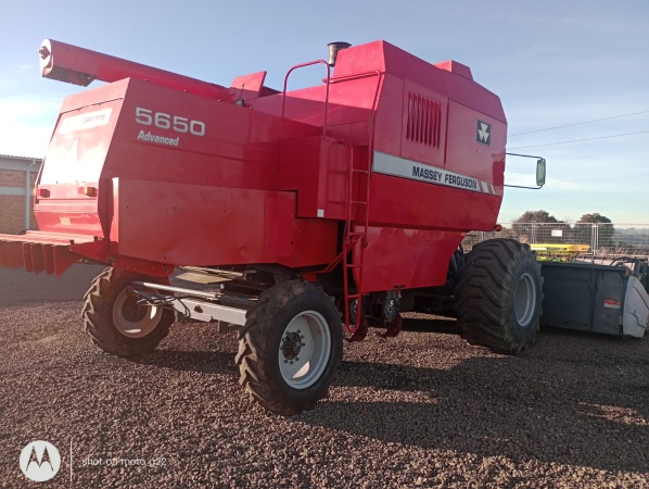 Colheitadeira Massey Ferguson MF 5650 ano 2009