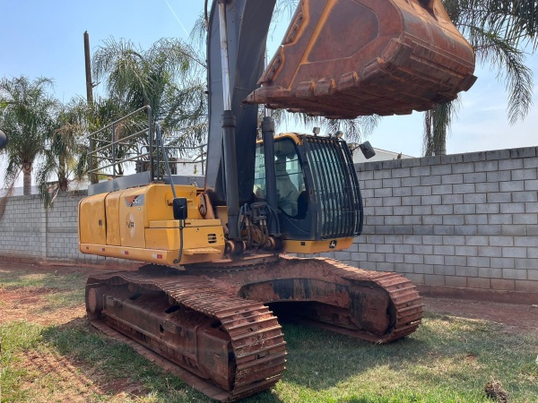 Escavadeira John Deere 350G LC ano 2022