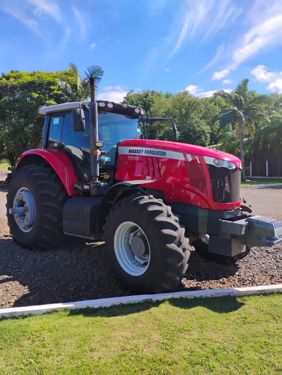 Trator Massey Ferguson MF 7318 ano 2023