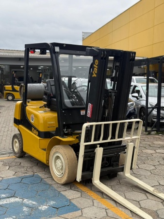 Empilhadeira Yale GP040MX ano 2020