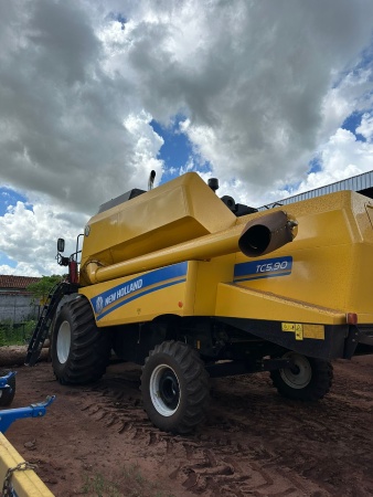 Colheitadeira New Holland TC 5.90 ano 2021 - TC 5.90 - Máquinas Agrícolas
