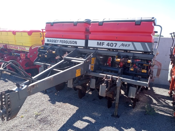 Plantadeira Massey Ferguson MF 407 ano 2012
