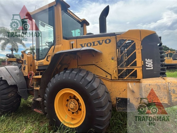 Pá Carregadeira Volvo L60F ano 2022