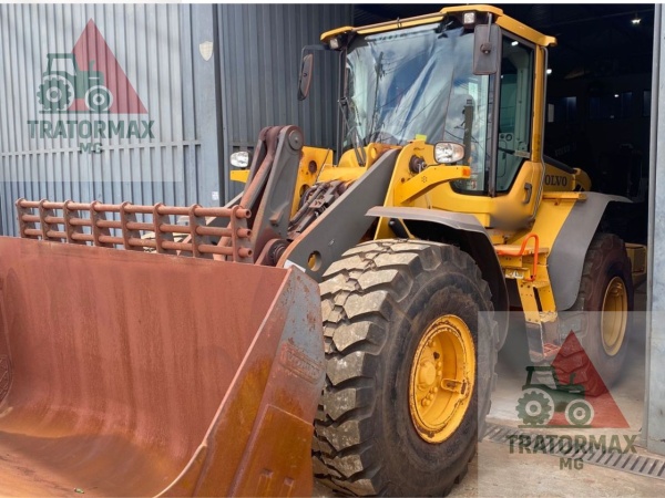 Pá Carregadeira Volvo L120F ano 2022 - L120F - Máquinas de Linha Amarela