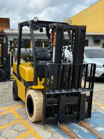 Empilhadeira Yale 70VX ano 2016
