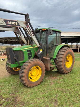 Trator John Deere 6115J ano 2022