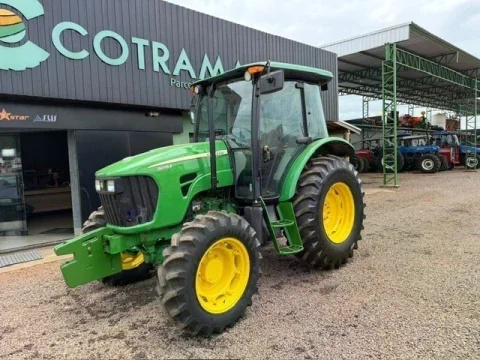 Trator John Deere 5078 E ano 2018
