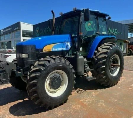 Trator New Holland TM 7040 ano 2012