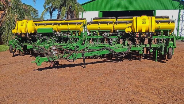 Plantadeira John Deere 1111 ano 2024