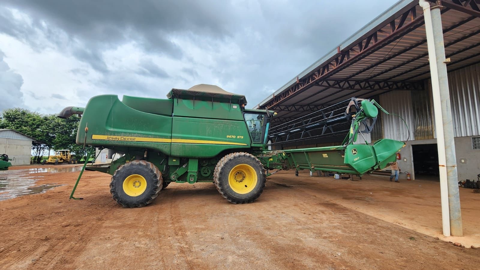Colheitadeira John Deere 9670 STS   ano 2011