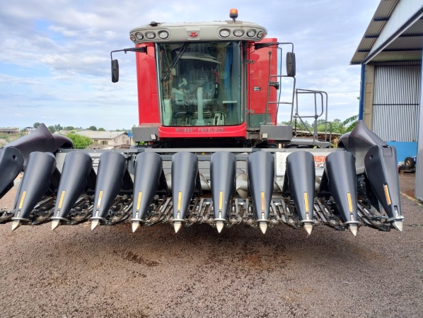 Colheitadeira Massey Ferguson MF 5690 Hybrid ano 2019