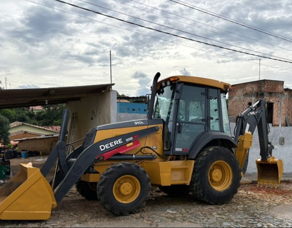 Retroescavadeira John Deere 310L ano 2022