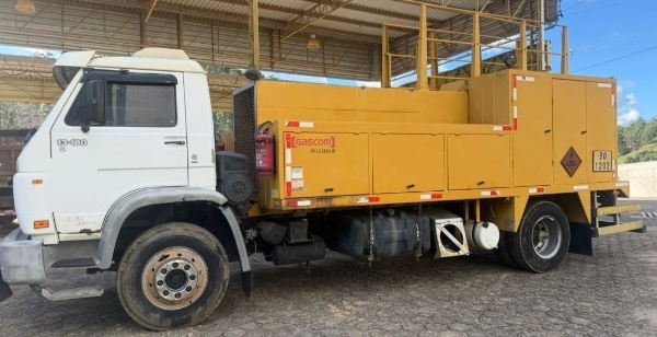 Caminhão Volkswagen 13180 ano 2004 - 13180 - Caminhões e Carretas
