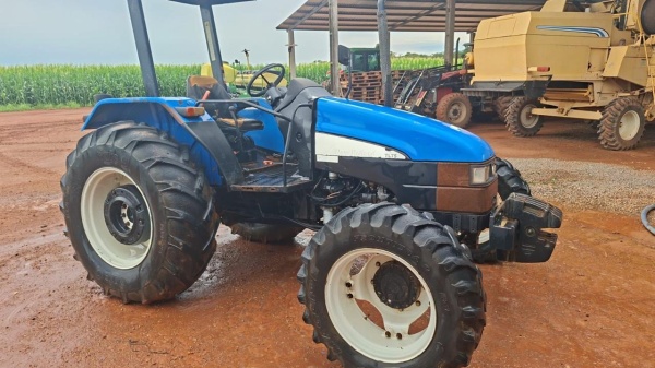 Trator New Holland TL 75 ano 2012