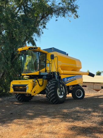 Colheitadeira New Holland TX5.90 ano 2021
