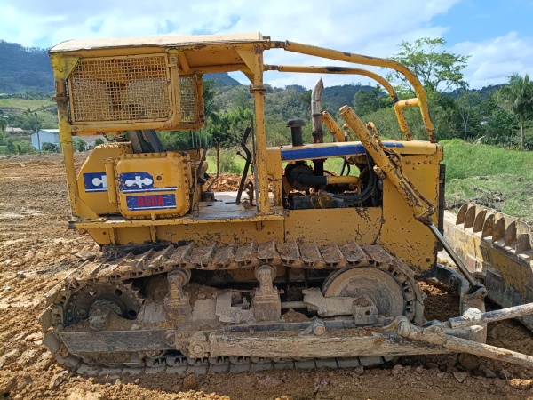 Trator de Esteira Komatsu D50A ano 1979