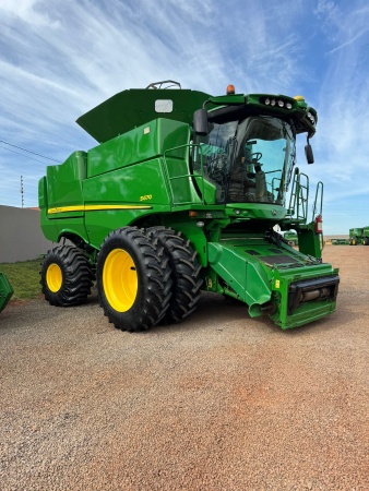 Colheitadeira John Deere 670 ano 2016