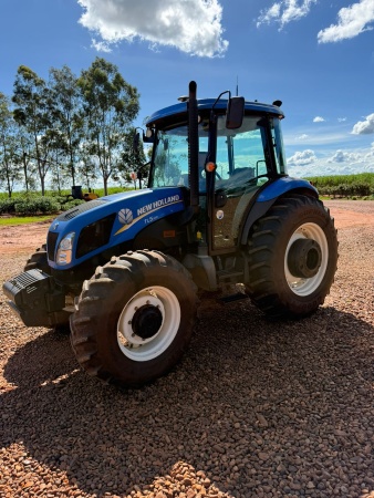 Trator New Holland TL 5.100 ano 2017