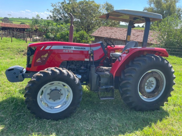 Trator Massey Ferguson MF 4275 ano 2013