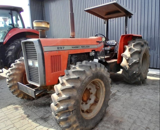 Trator Massey Ferguson MF 297 ano 2002