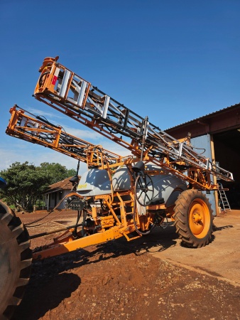 Pulverizador Jacto AM24 Advance ano 2013