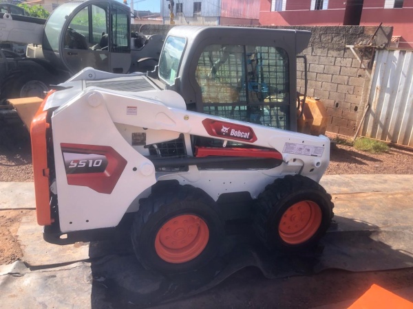 Mini Carregadeira Bobcat S510 ano 2022