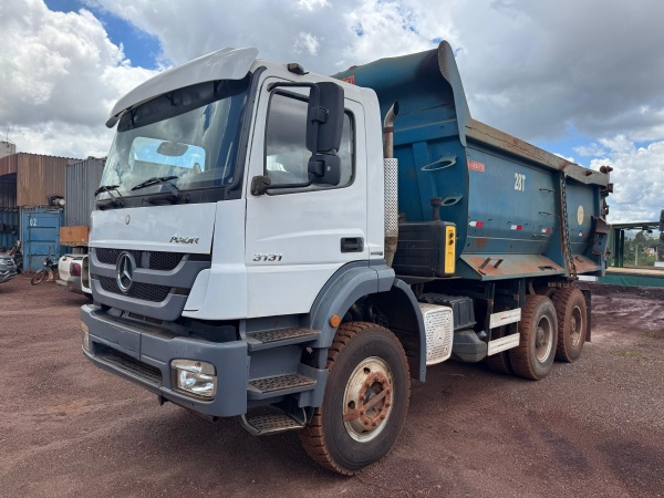 Caminhão Mercedes Benz AXOR 3131 6X4 ano 2015 - AXOR 3131 6X4 - Caminhões e Carretas