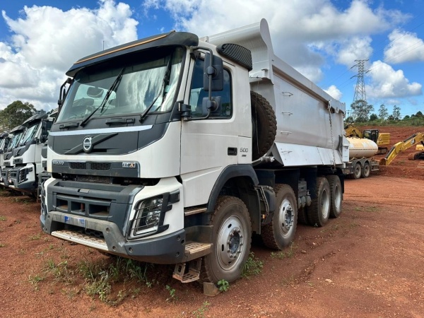Caminhão Volvo FMX 500 ano 2020