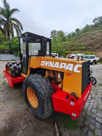 Rolo Compactador Dynapac CA25 ano 2004