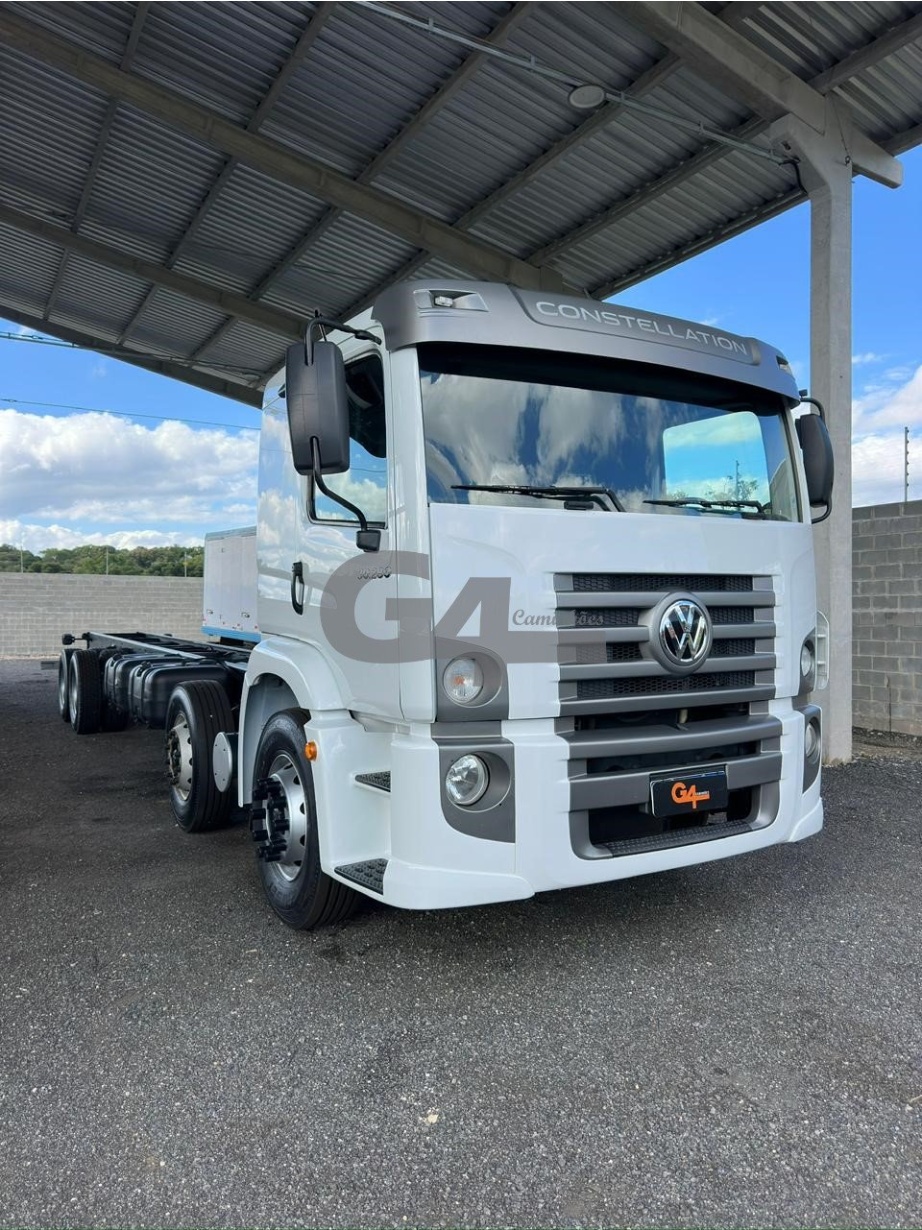 Caminhão Volkswagen 30-280 8x2 ano 2021