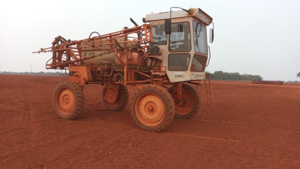Pulverizador Autopropelido Jacto UNIPORT 2000 ano 2003
