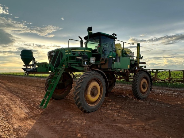 Pulverizador Autopropelido John Deere M4030 ano 2019