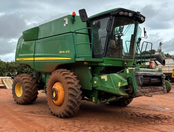 Colheitadeira John Deere 9670 STS   ano 2012 - 9670 STS   - Máquinas Agrícolas